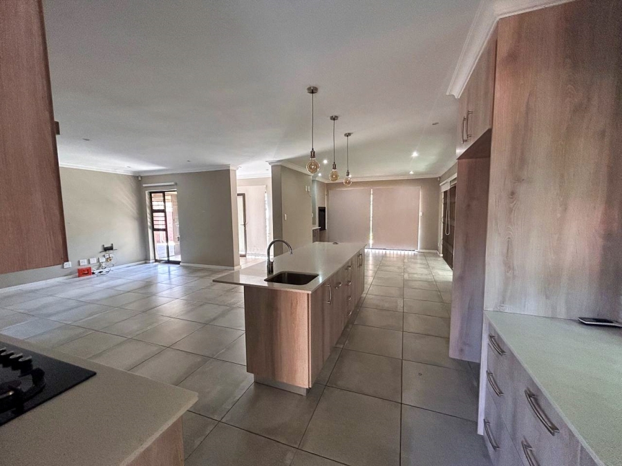 3 Bedroom Property for Sale in Van Der Hoff Park North West